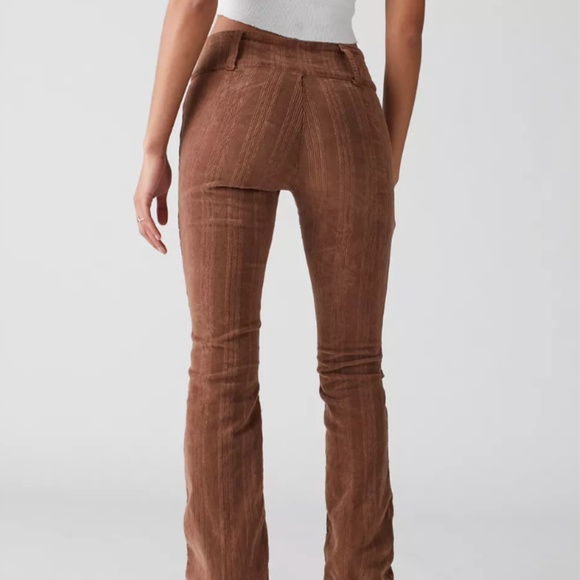 UO Tony Corduroy Belt Flare Pant - Picture 4 of 4